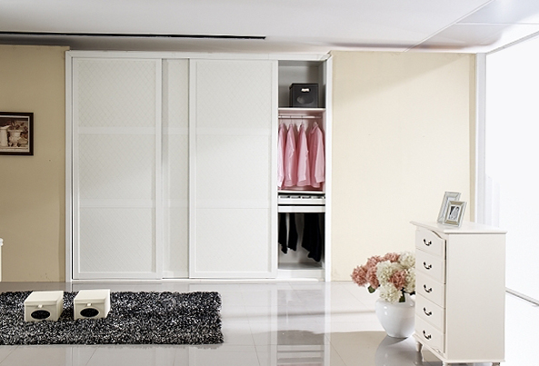 國(guó)內(nèi)整體衣柜定制的發(fā)展史 原來(lái)可以這樣分