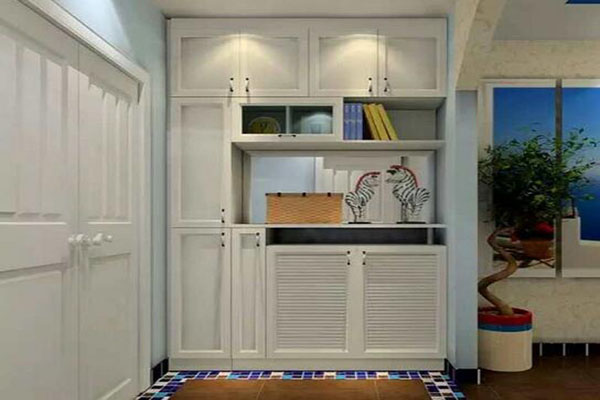 具備透氣孔的鞋柜 具備透氣孔的鞋柜