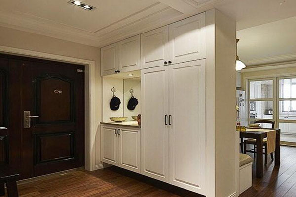 定制家具技巧:衣柜設(shè)計(jì)在玄關(guān)位置的好處超乎想象