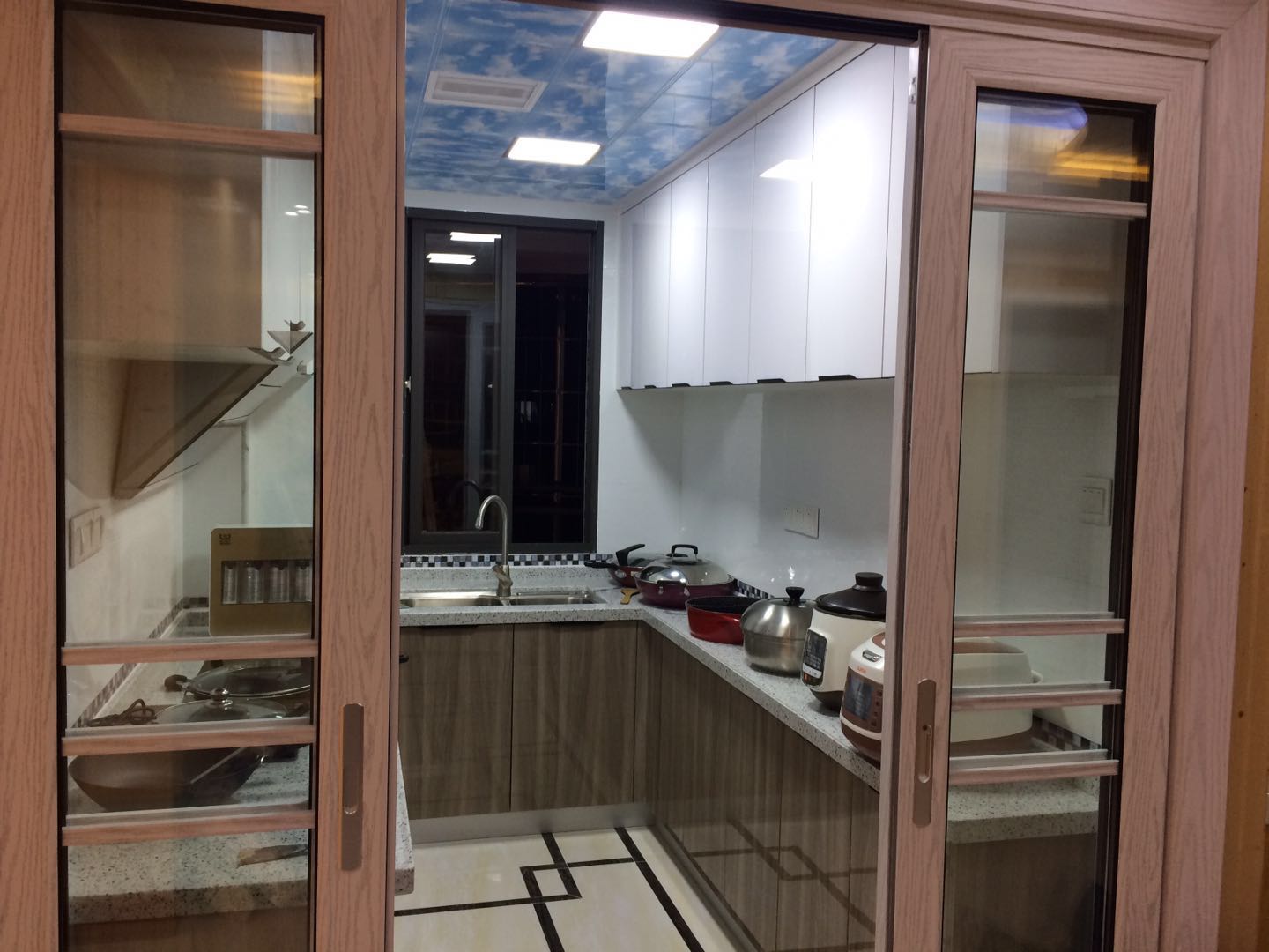 廚房櫥柜實拍圖