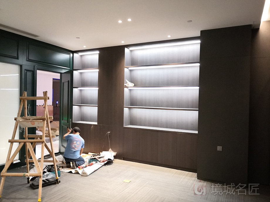 極簡展柜定制展示