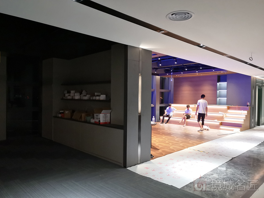 極簡展柜定制展示